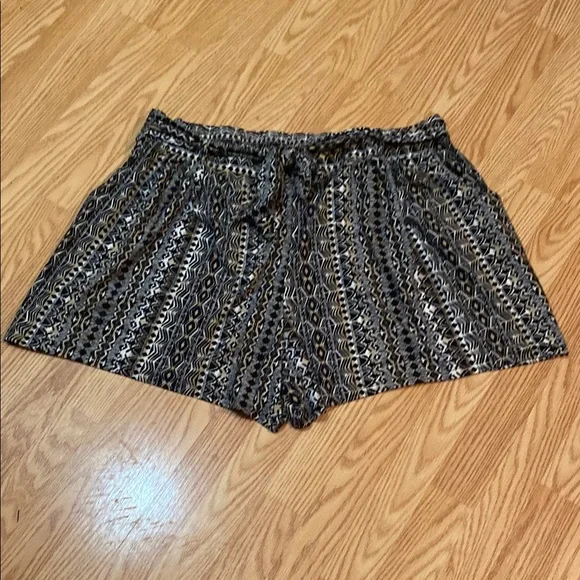 Terra & Sky Patterned Shorts 3X - Picture 1 of 6
